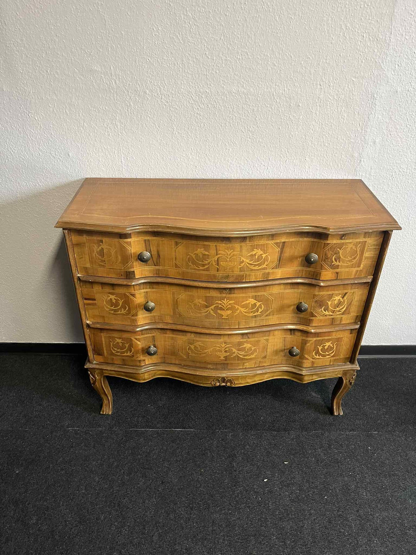 Große Barock/Rokoko Kommode mit 3 Schubladen und Intarsien