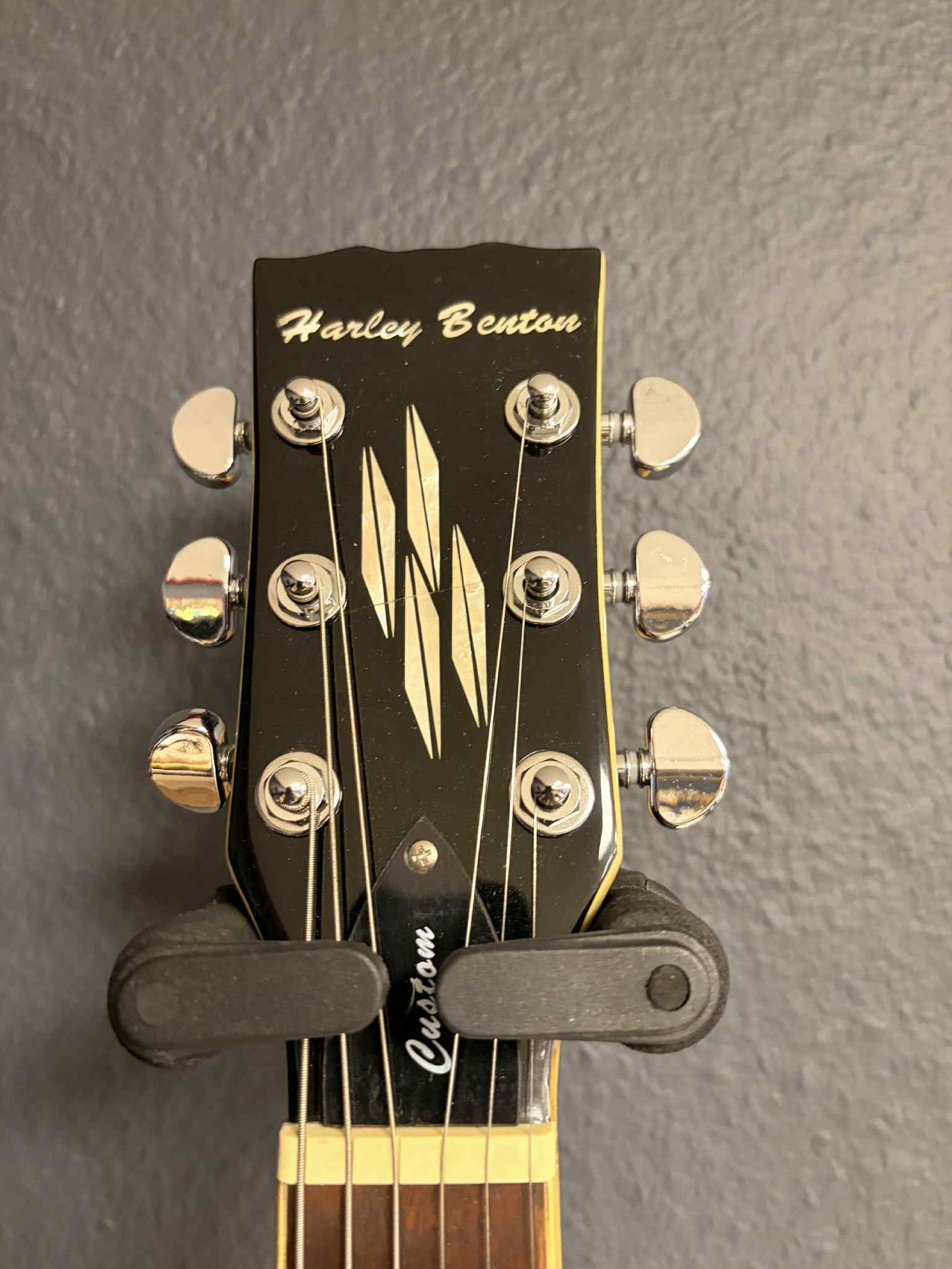 Harley Benton Custom – Flamed Honey