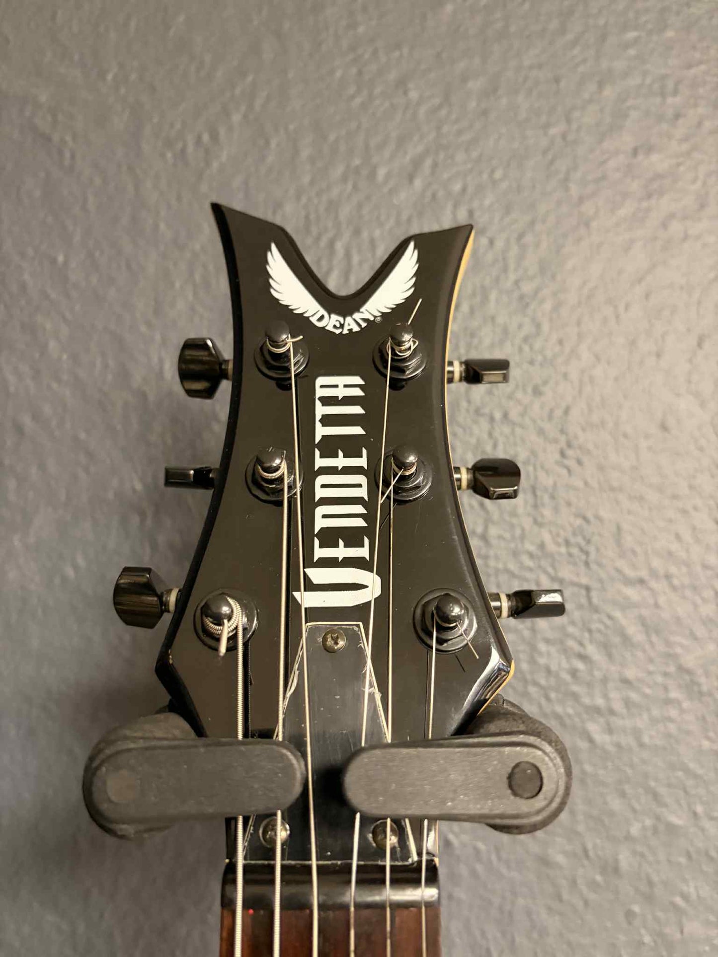 Dean Vendetta – Satin Black