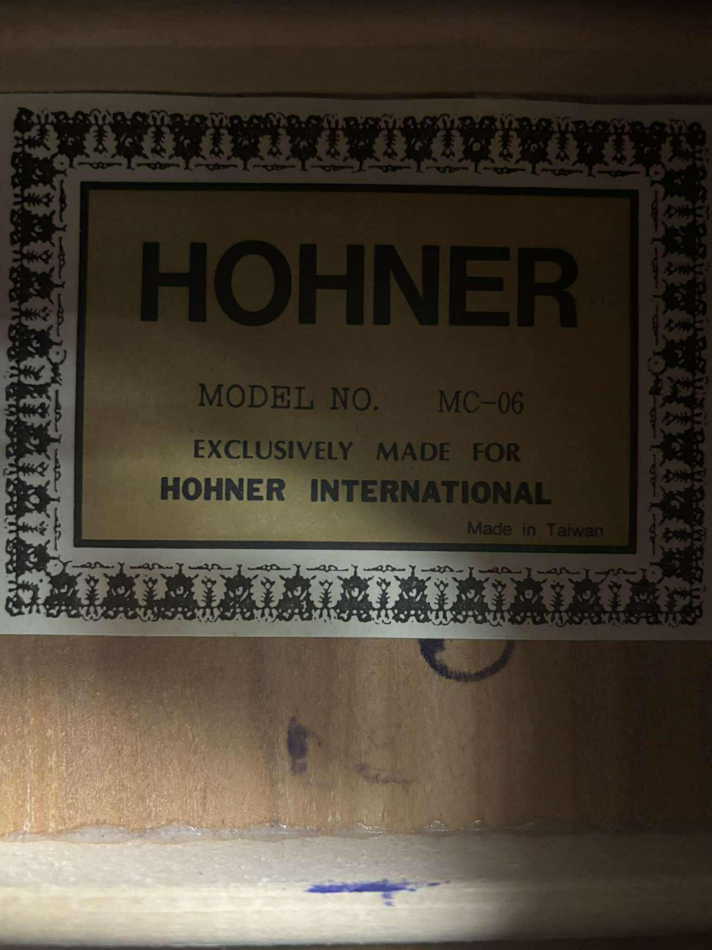 Hohner MC-06