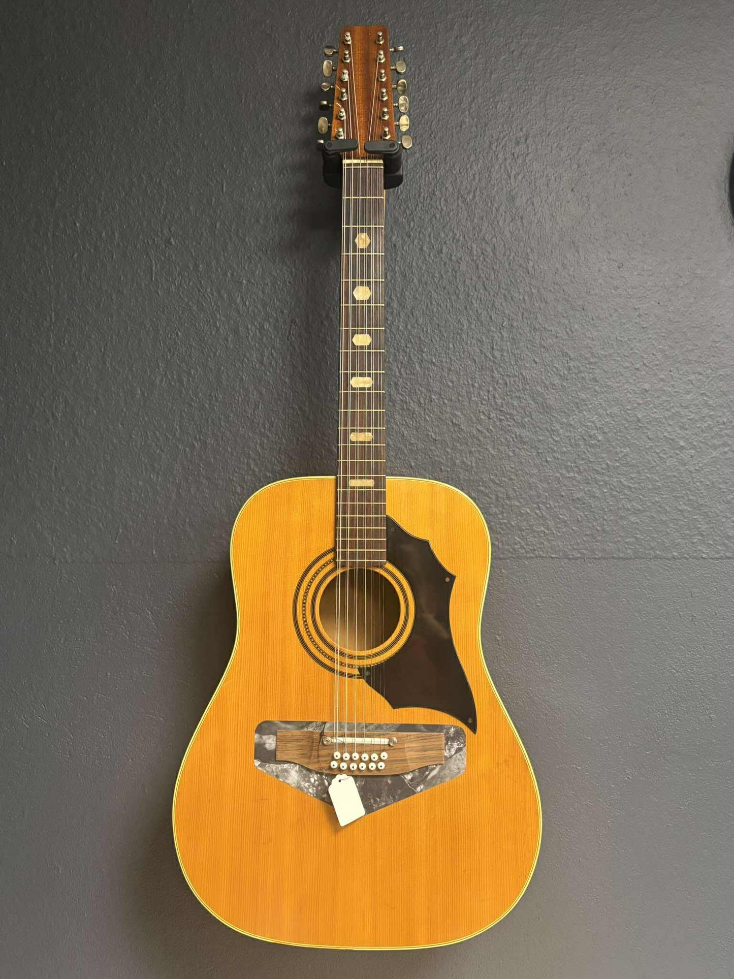 Unbekannte 12-Saiter Westerngitarre