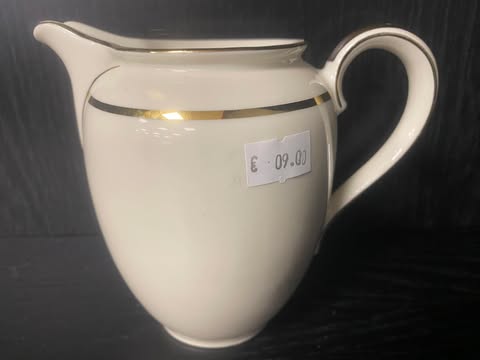 Porzellan-Milchkanne – Goldrand