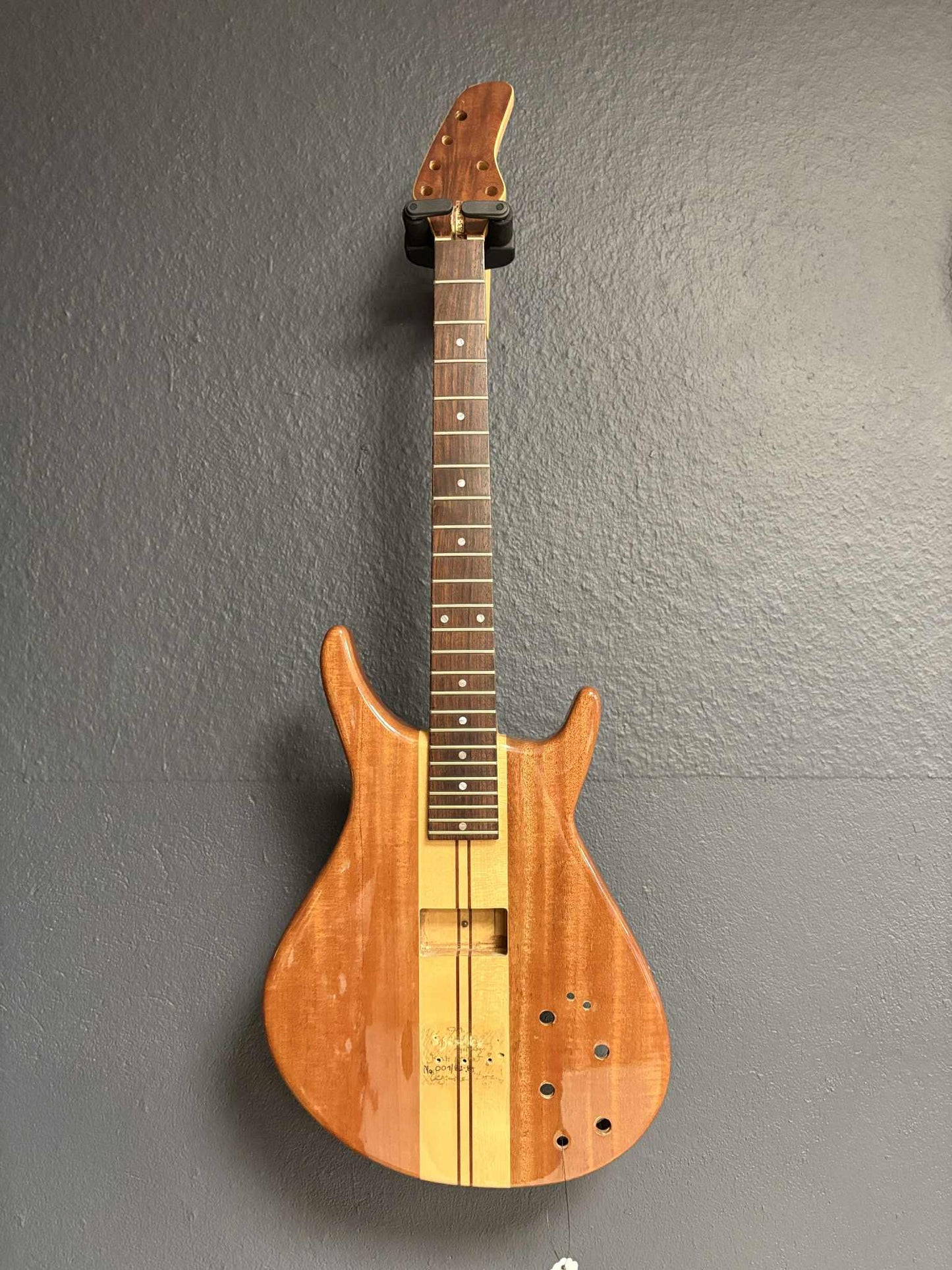 Unbekannte E-Gitarre