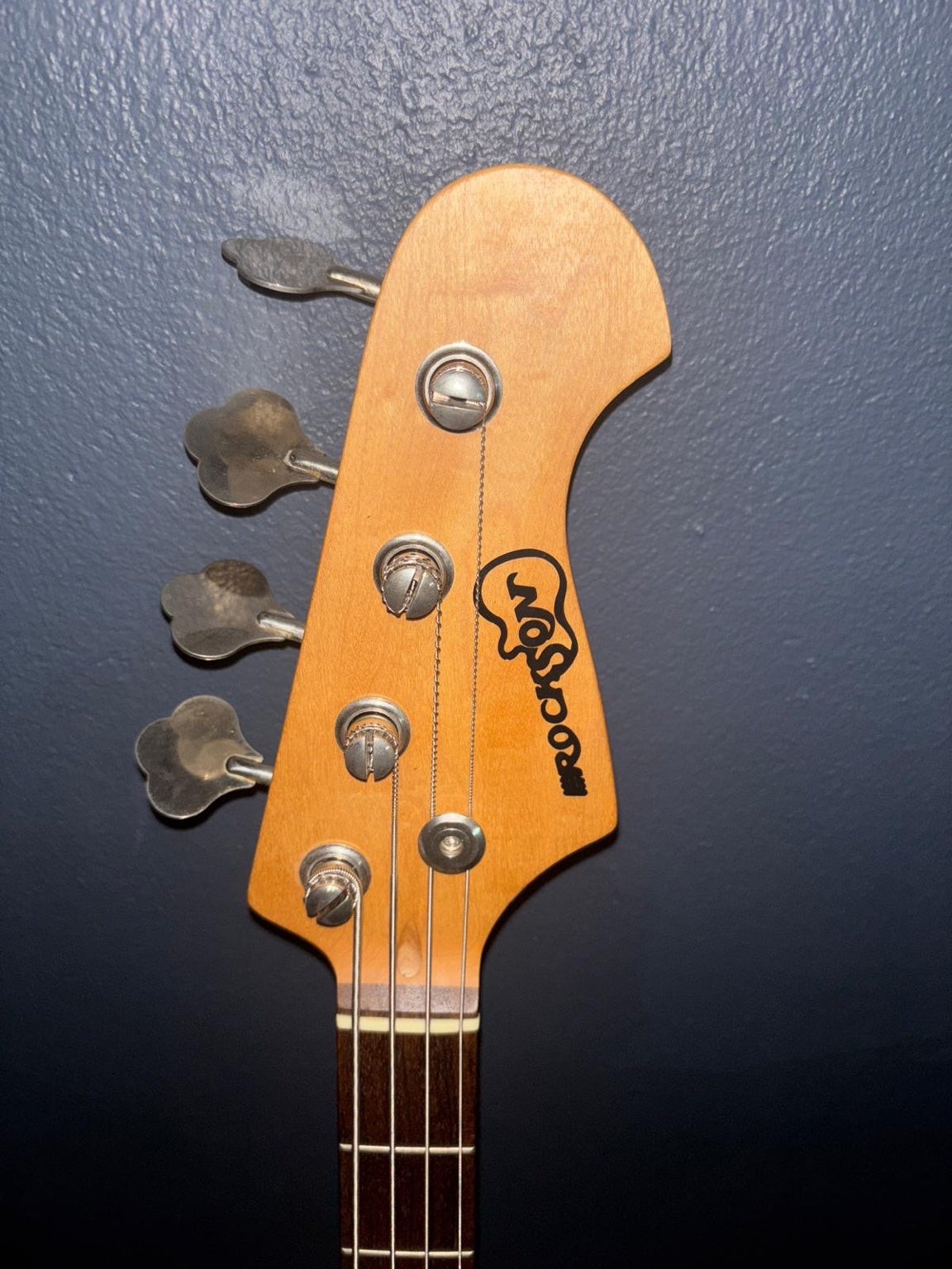 Rockson Precision Bass – Schwarzer Klassiker im P-Bass Stil