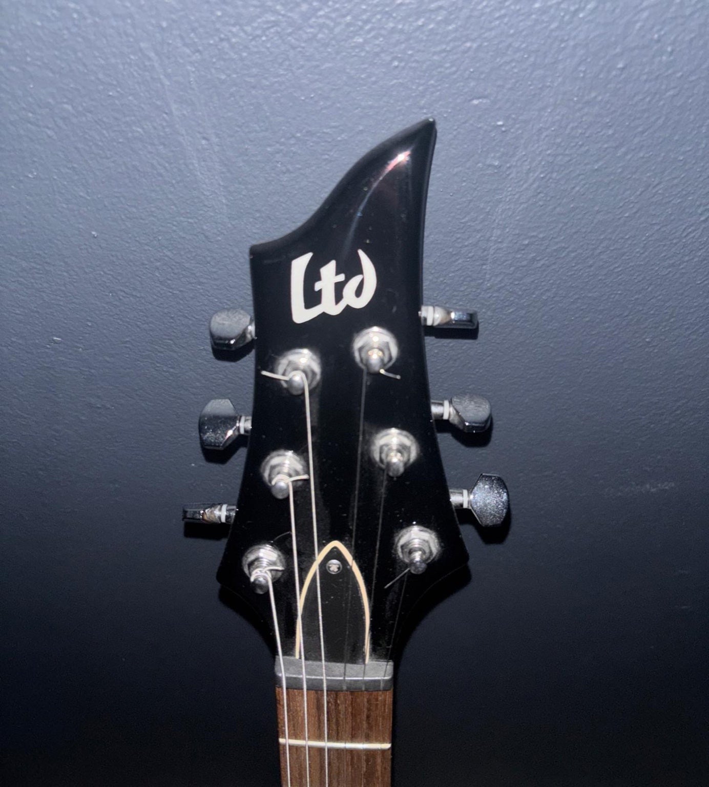 LTD F-Serie – Black