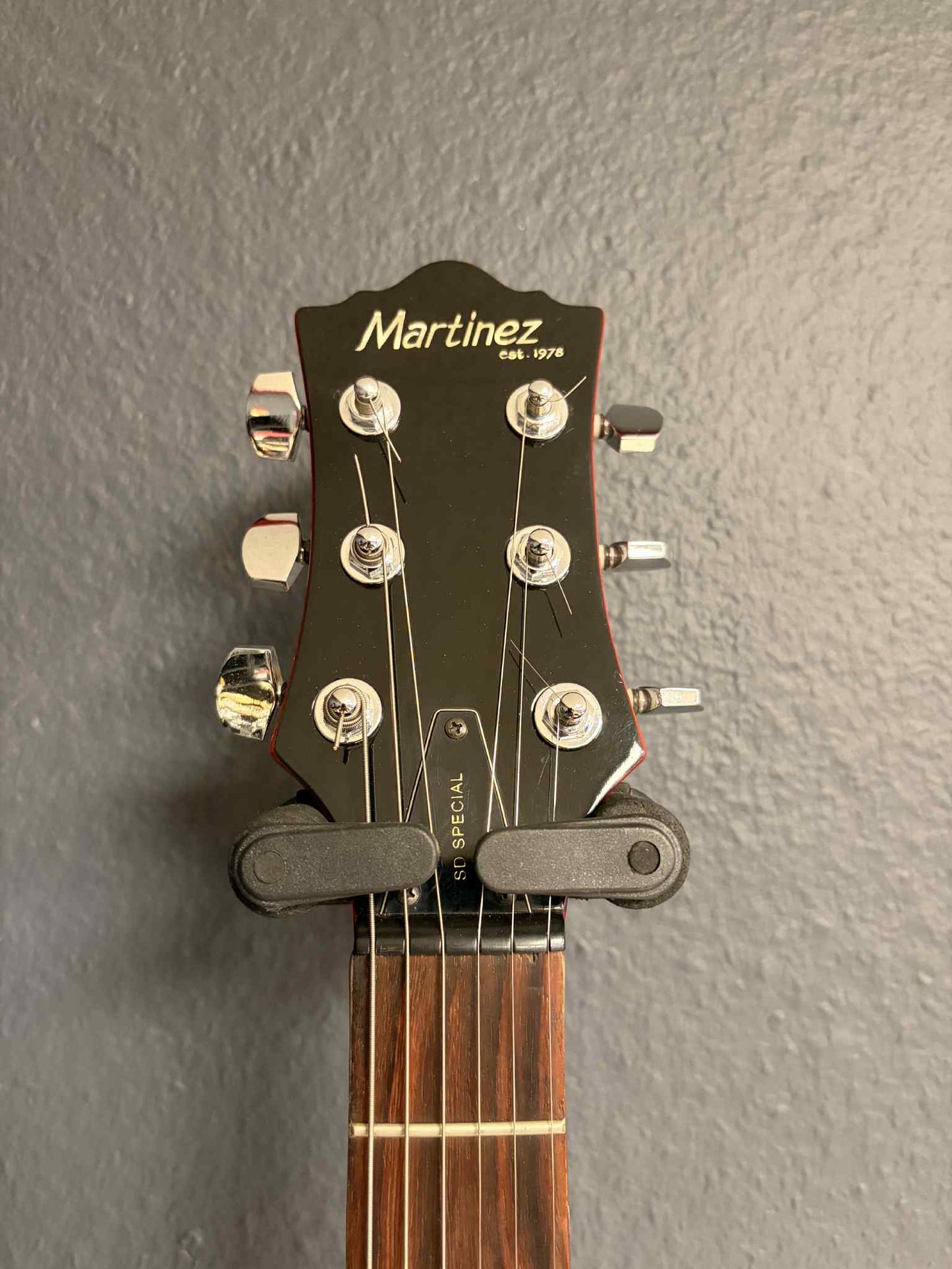 Martinez SG Special – Cherry Red