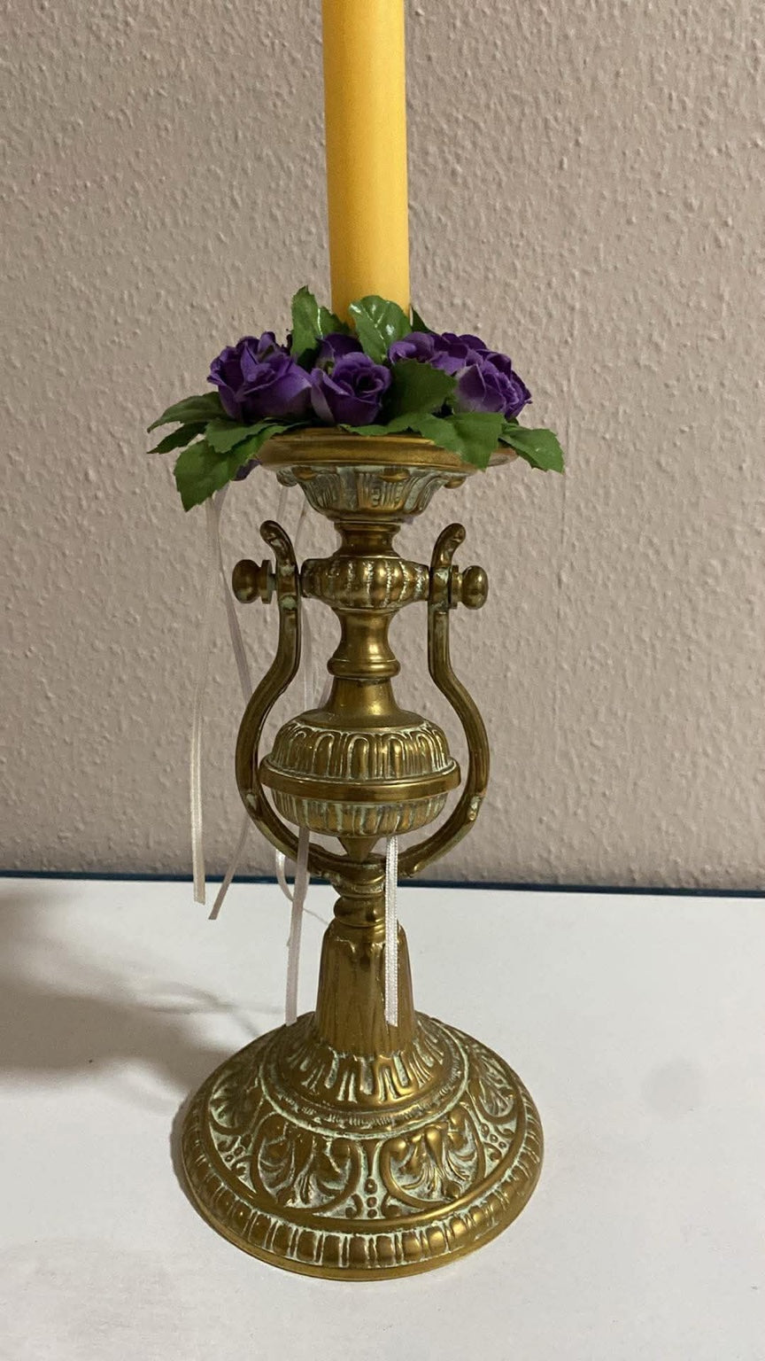 Antiker Wandkerzenhalter aus Messing