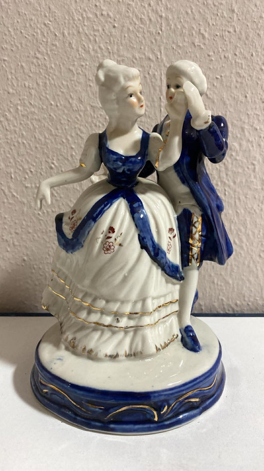 Porzellanfigur Tanzpaar – blau-weiß mit Goldakzenten, Vintage