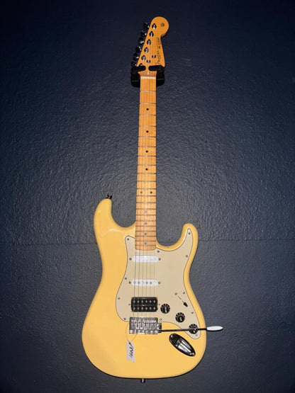 Fender Stratocaster – Cream