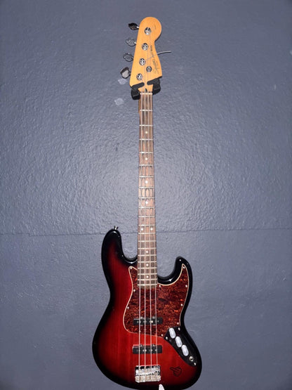 Squier by Fender Jazz Bass – Classic Style in 3-Tone Sunburst