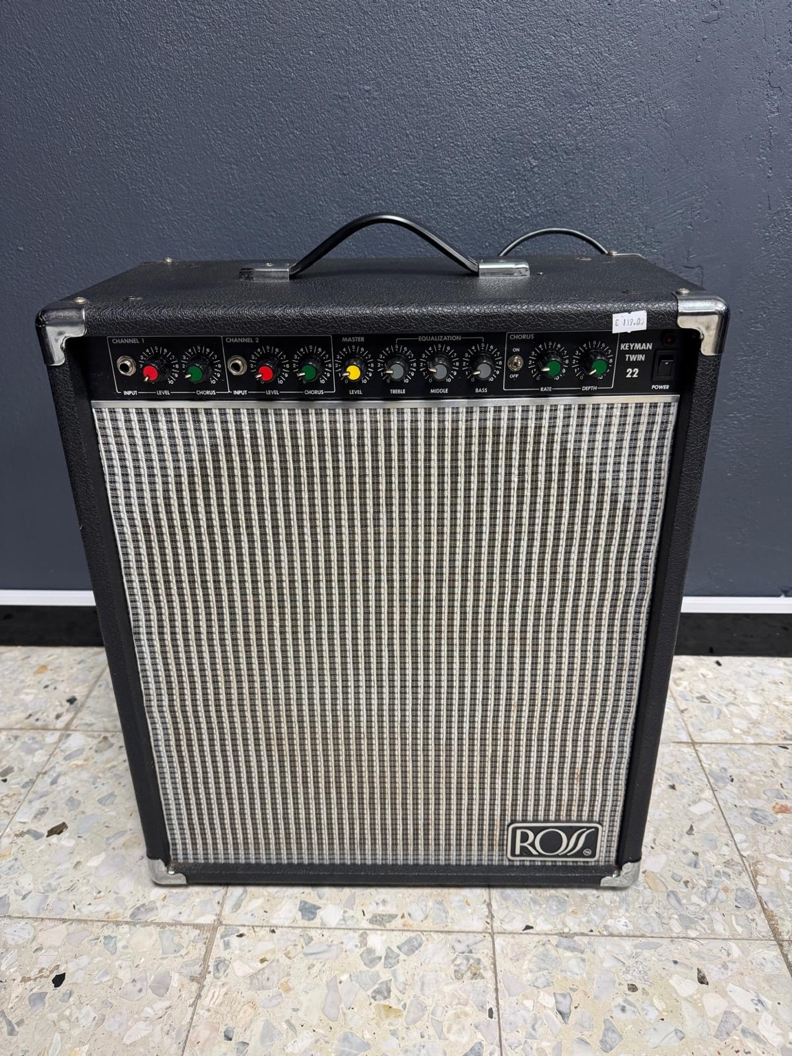 Ross Keyman Twin 22 – Gitarrenverstärker mit Chorus & Modifikation (Line 6 Komponente)