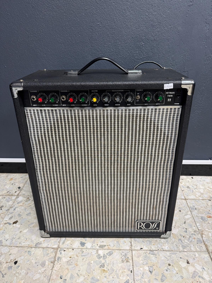Ross Keyman Twin 22 – Gitarrenverstärker mit Chorus & Modifikation (Line 6 Komponente)