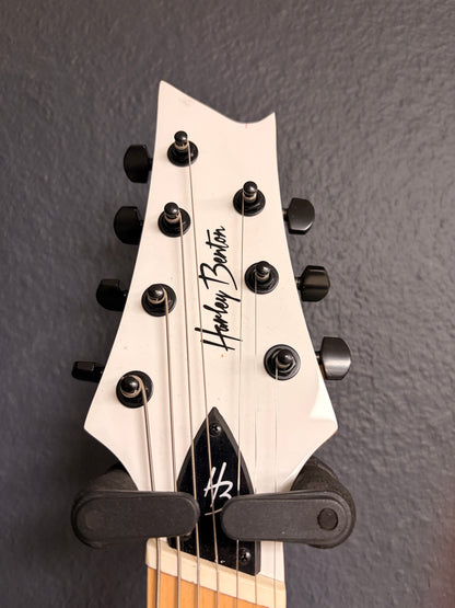 Harley Benton R-457 – 7-Saitige E-Gitarre in Arctic White