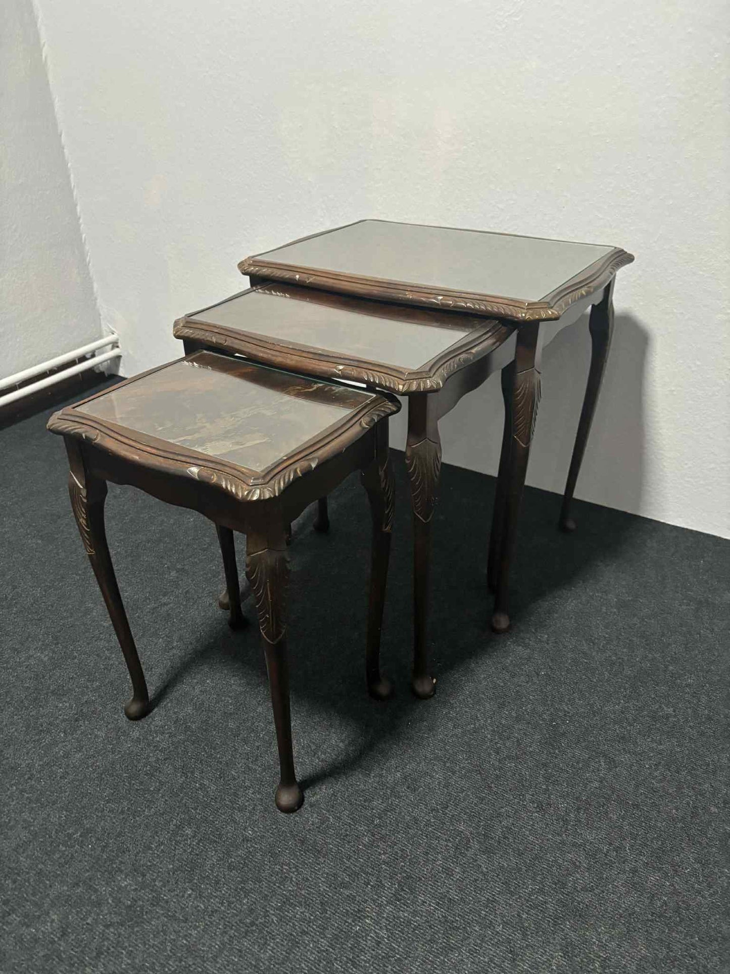 Set antiker Satztische – 3er Nesting Tables, Holz mit Intarsien