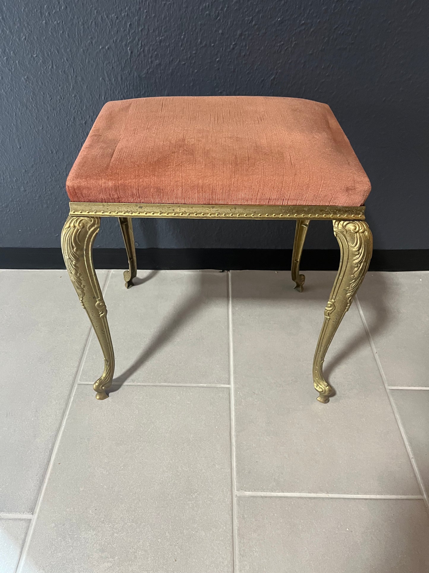 Hocker im Louis-Stil – mit Polsterung