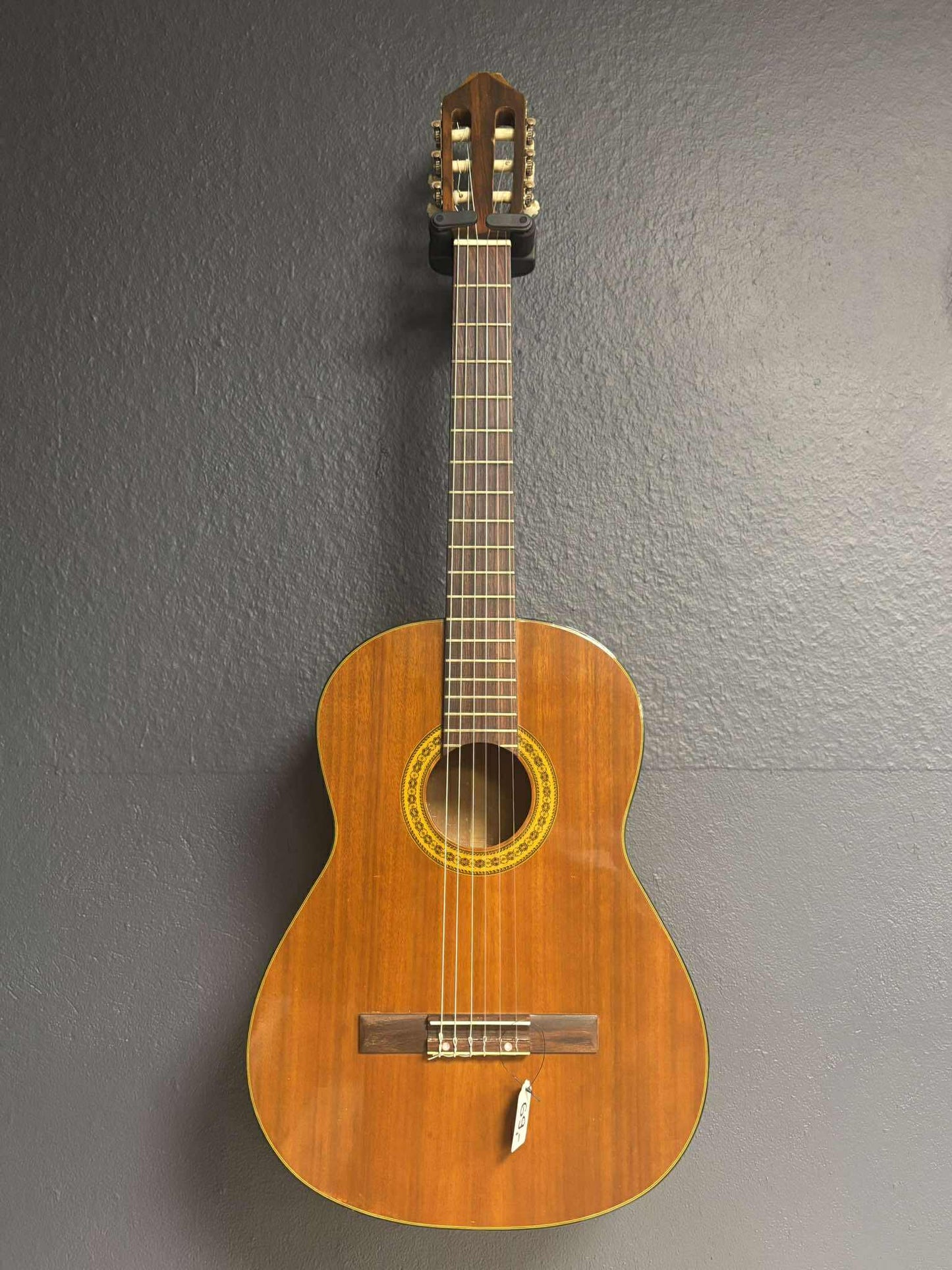 Unbekannte Konzertgitarre