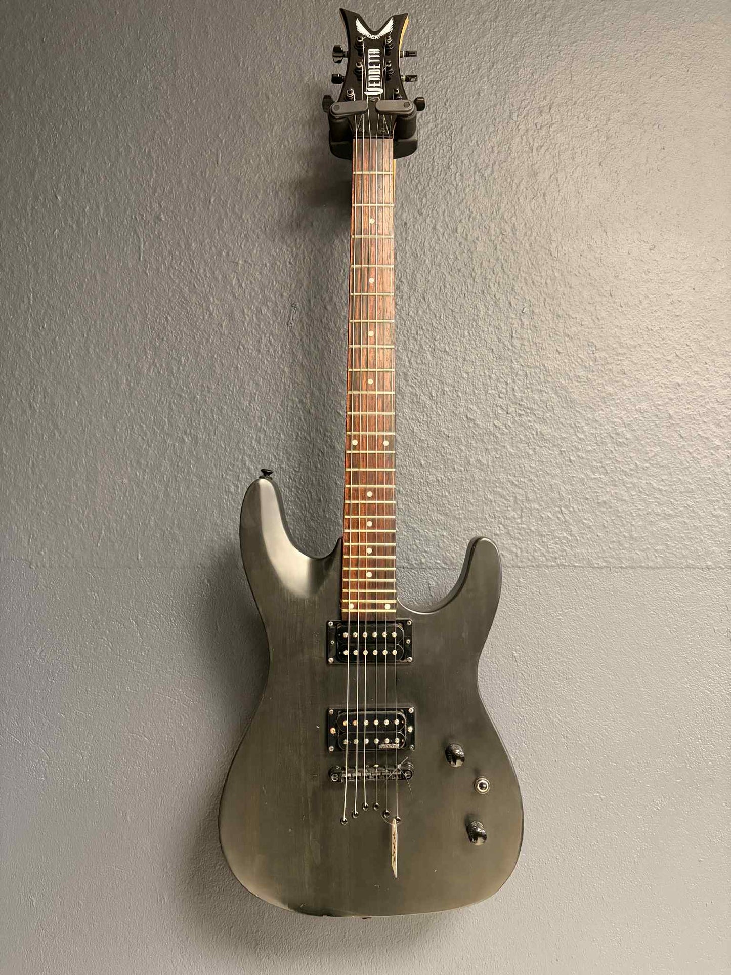 Dean Vendetta – Satin Black