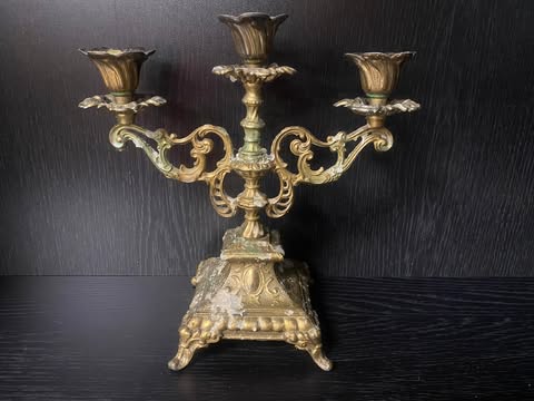 Dreiflammiger Messingleuchter