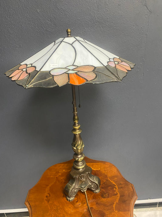 Tiffany Stehlampe mit floralem Glasschirm
