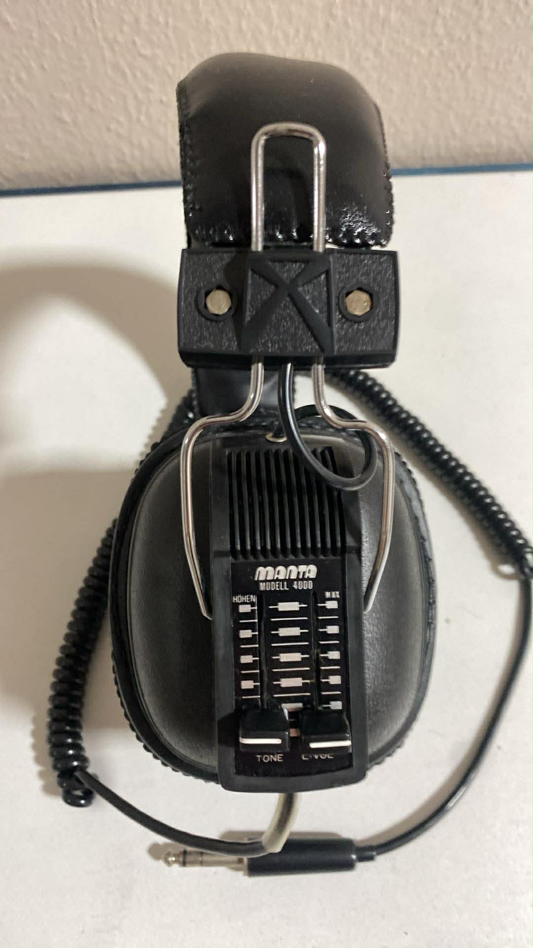Manta Model 4000 Vintage Kopfhörer – Stereo, mit Kabel & Klangregler