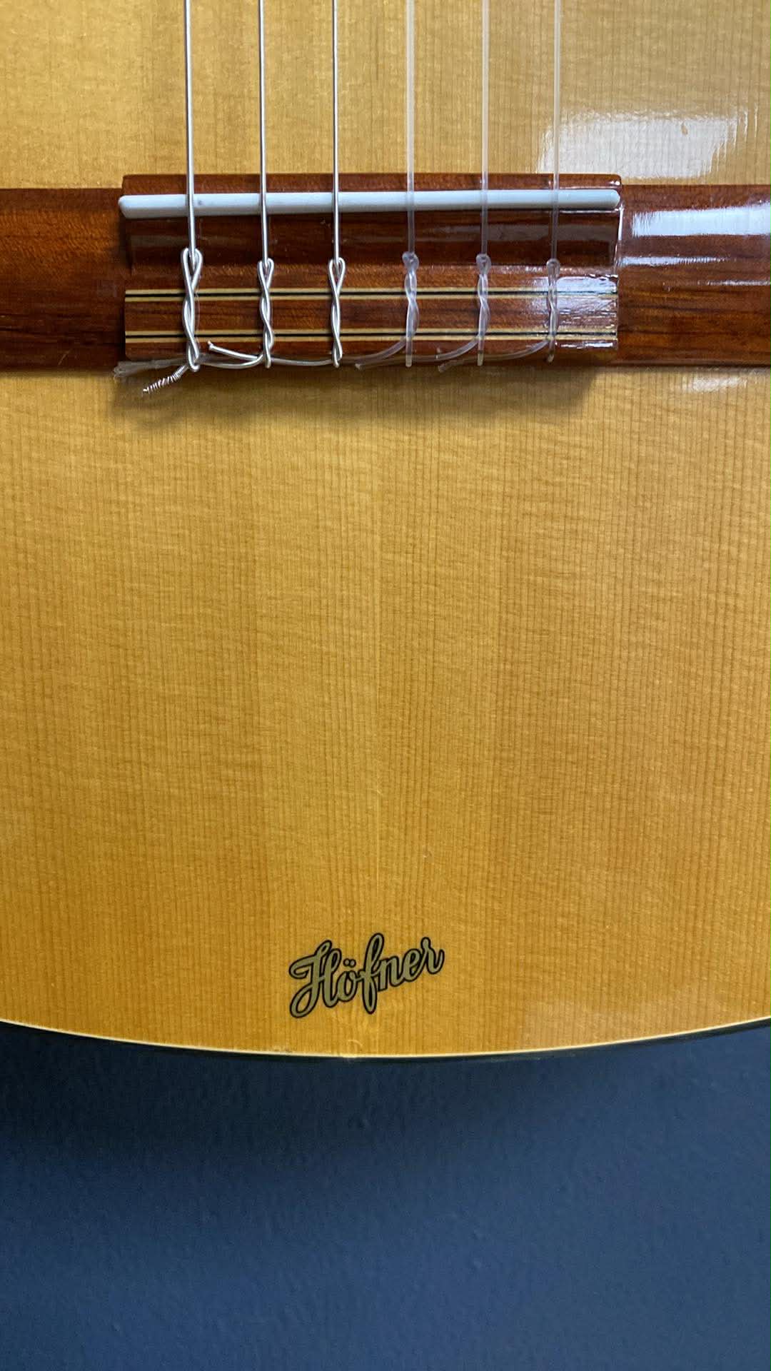 Höfner Konzertgitarre – Klassische Gitarre