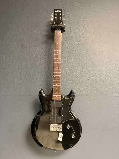 Gio Ibanez – Schwarz