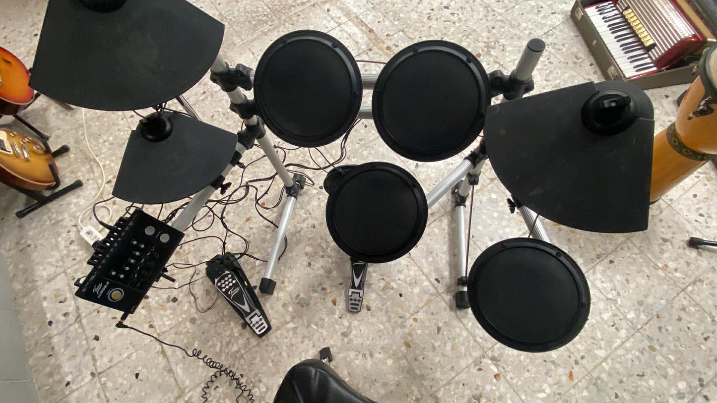 Fame DD502-II E-Drum Set – Elektronisches Schlagzeug inkl. Pedale & Drum-Modul