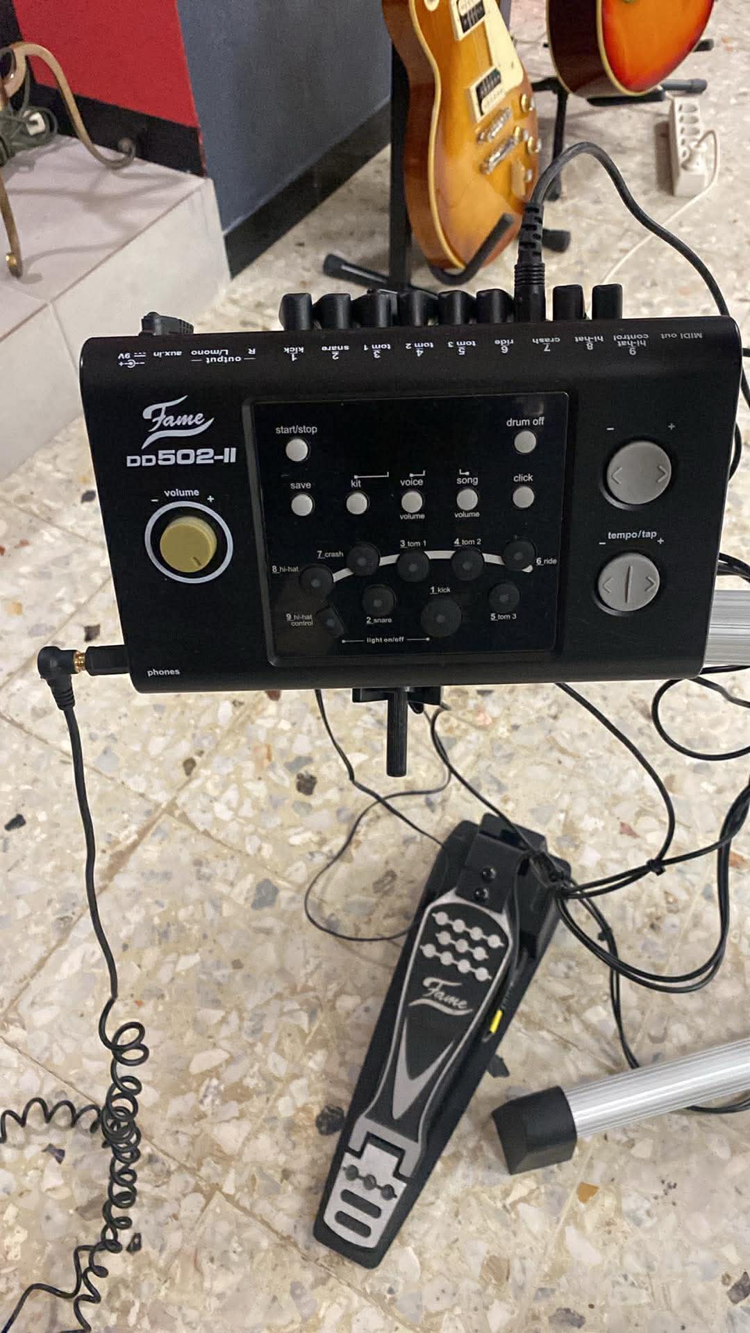 Fame DD502-II E-Drum Set – Elektronisches Schlagzeug inkl. Pedale & Drum-Modul