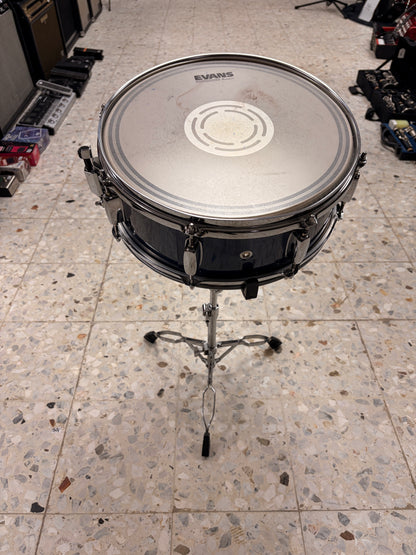 Mapex V Series Snare Drum – inklusive Stativ
