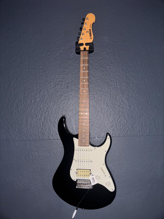 Yamaha EG112 – Schwarz