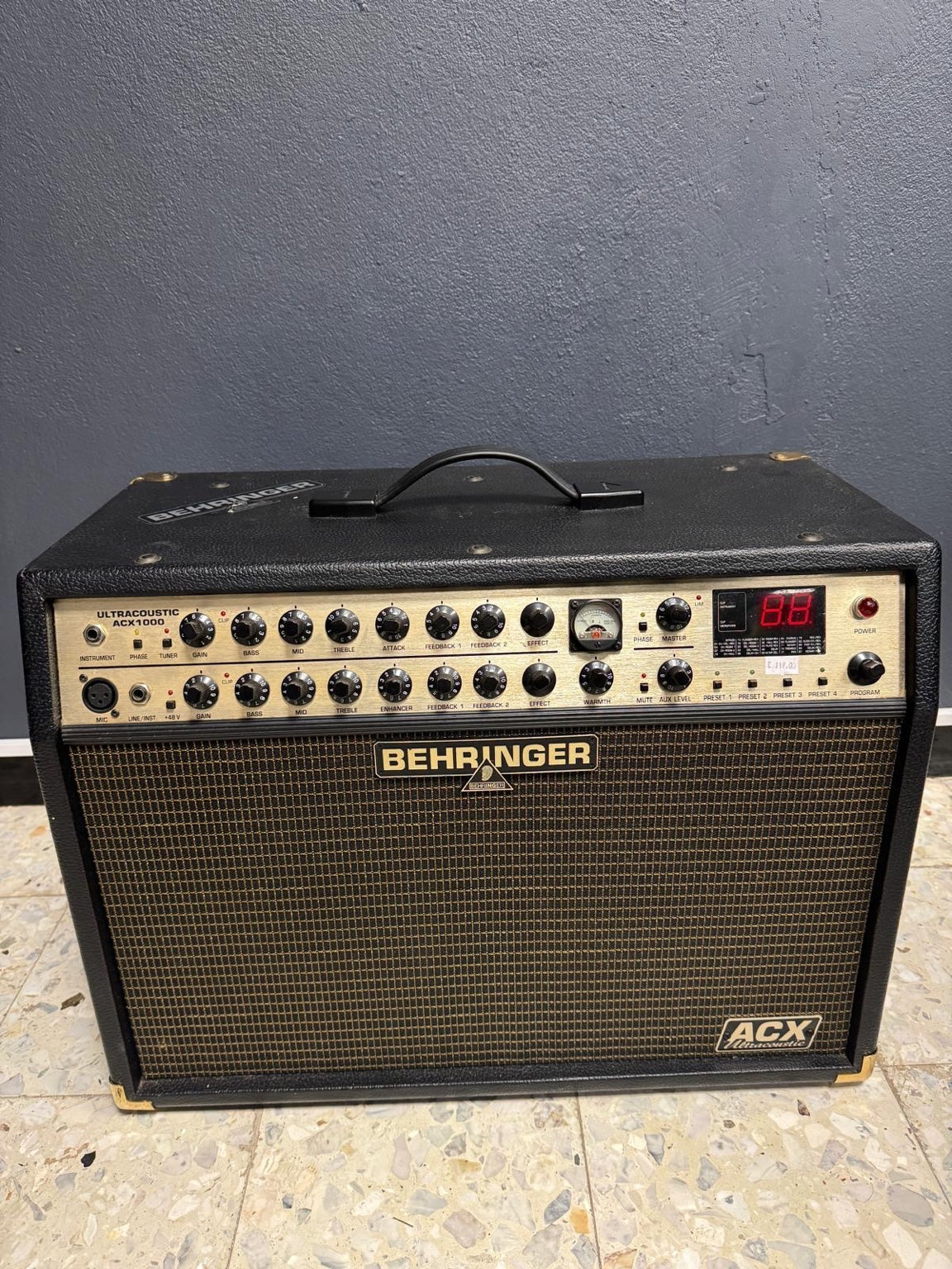 Behringer Ultracoustic ACX1000