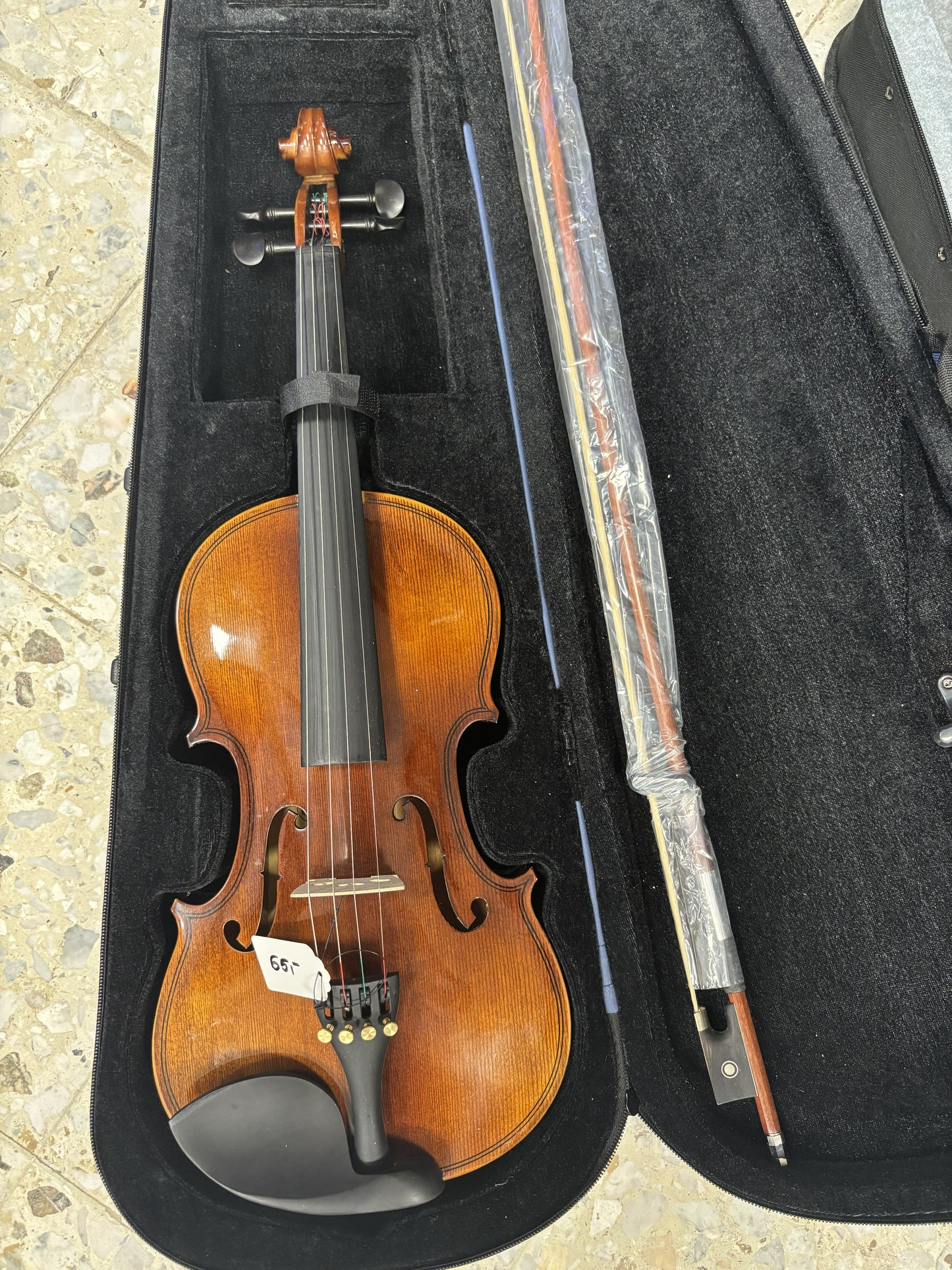 Geige / Violine mit Koffer und Bogen