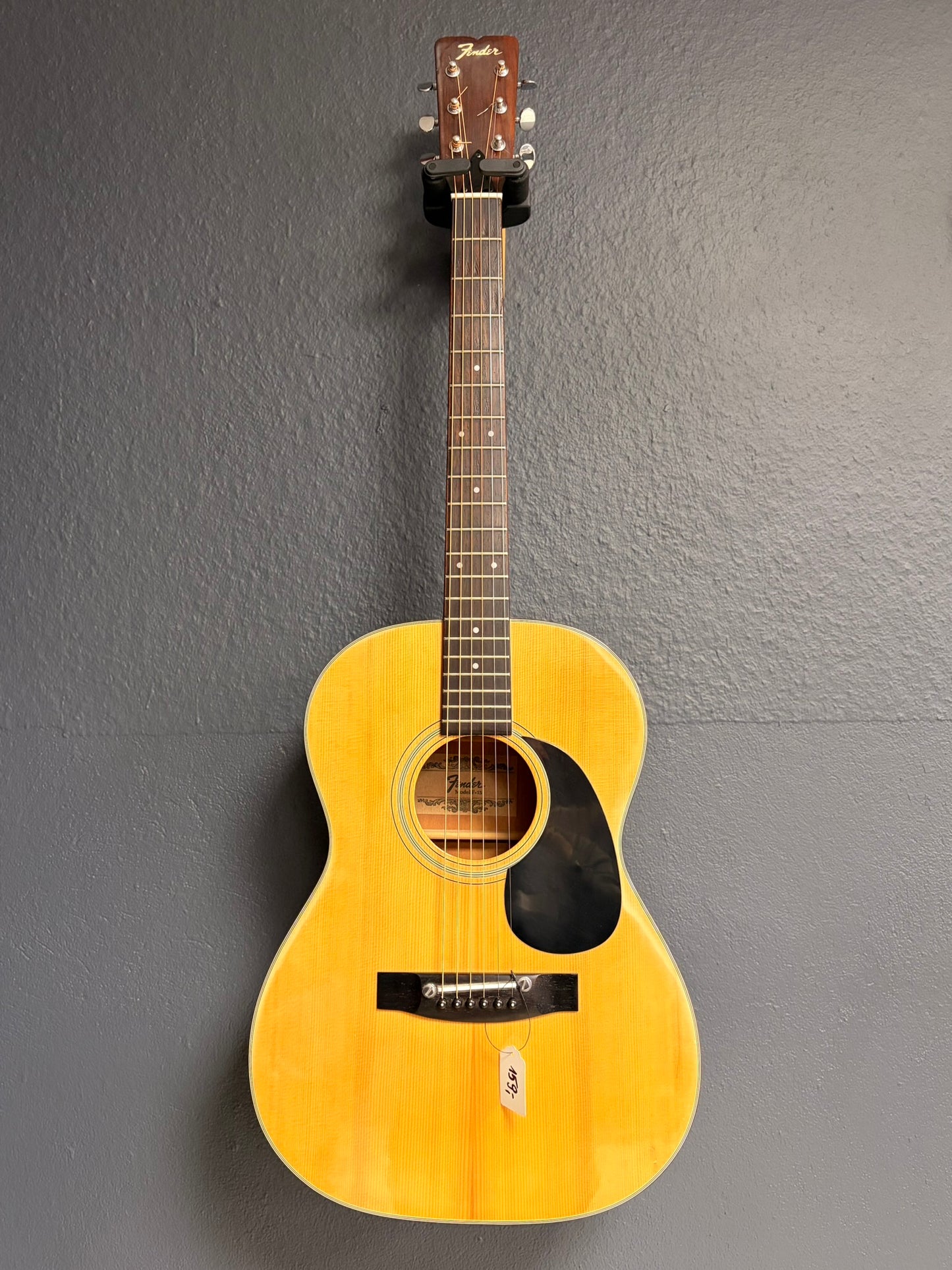 Fender F-15