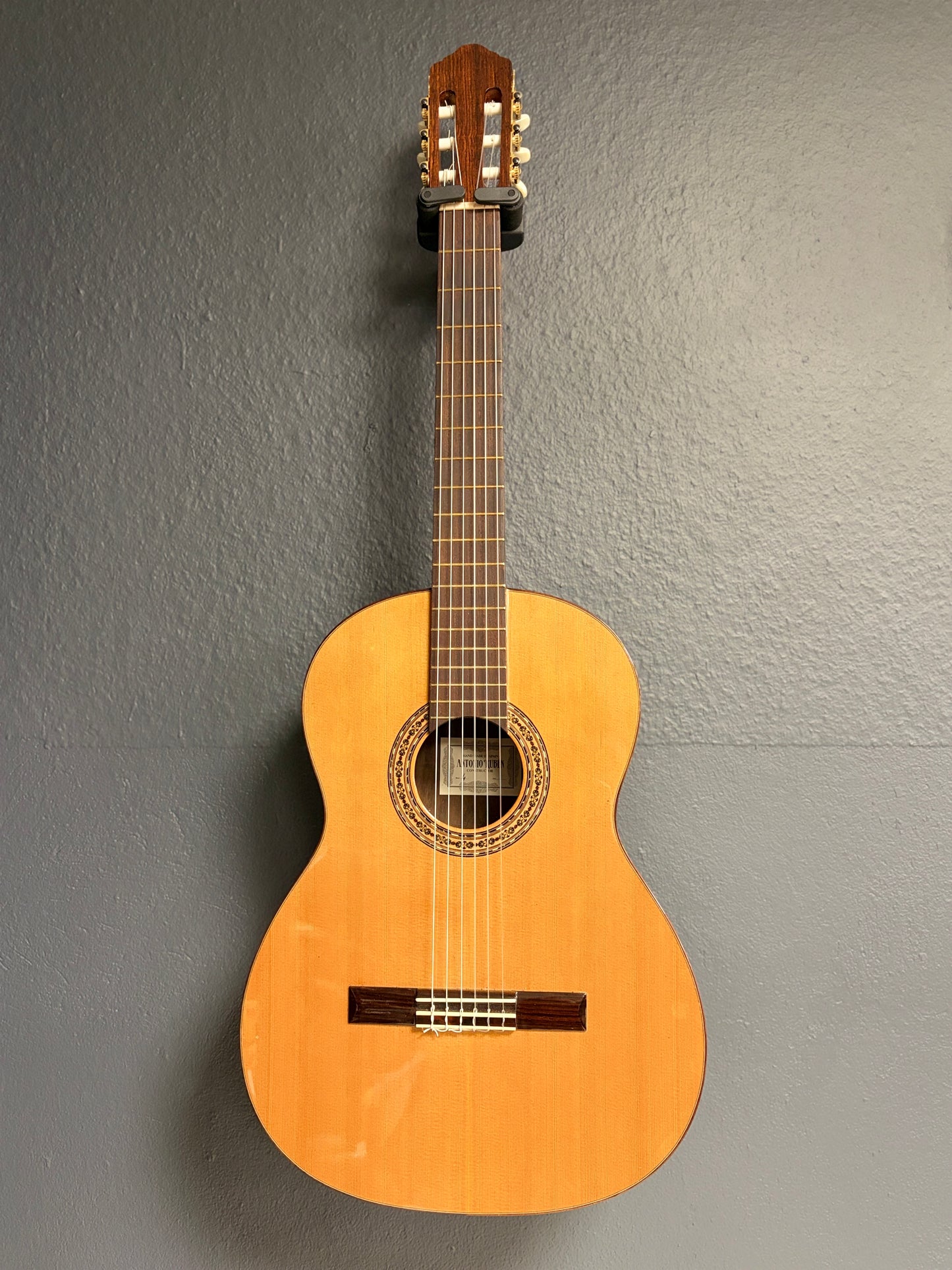 Antonio Rubén Mod. 4