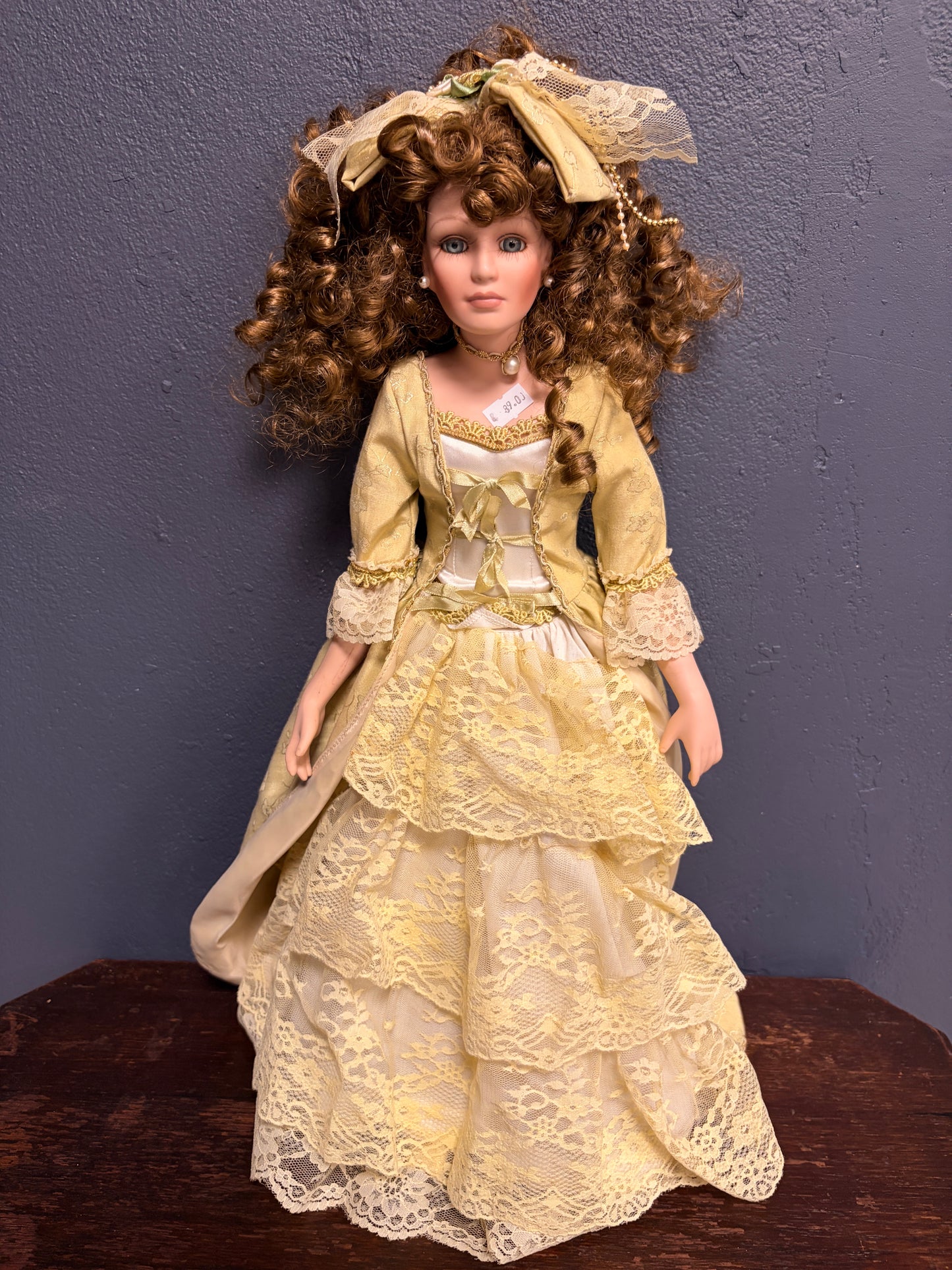 Porzellanpuppe Dame – viktorianisches Spitzenkleid, Sammlerpuppe