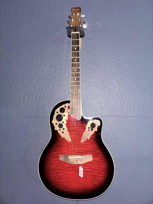 Unbekannte Ovation-Style Elektroakustikgitarre